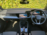 Audiのインテリアはエクステリア同様、優れたデザイン性とクオリティ、そして機能性を兼ね備えております。