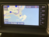 ディスプレイオーディオやカーナビは、現代のドライブにおいて欠かせない装備のひとつです。初めての場所でも迷いにくく、快適なルート案内で運転をサポートします。移動中のエンターテインメント性も高まります。