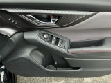 当店は工場併設の販売店ですので、ご納車前の消耗品交換をディーラー基準に合わせた点検作業を行い、安心してカーライフを楽しんで頂けるように努めます。