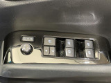 【パワーウインドウ】運転席のスイッチで、各席の窓ガラスの開閉ができます!あると便利ですよね!