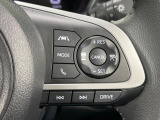 【レーダークルーズコントロール】高速道路での長距離走行が楽に!!自動で速度を保つクルーズコントロールが、衝突軽減システムと連携し、前方の車両を感知して車間を保つように速度調節してくれます!!