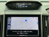 純正8インチナビを搭載しております。大画面で視認性が良いので扱いやすいです。