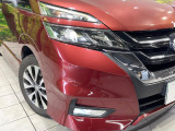 【LEDヘッドライト】悪天候や夜間走行時も良好な視界を確保し安心して運転できる高輝度LEDヘッドライトを装備!点灯速度が早く、消費電力も抑えられています。