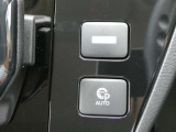 3ステップの操作だけで駐車完了するまでドライバーをアシスト。ステアリング、アクセル、ブレーキ、シフト、さらにパーキングブレーキまですべて制御。車庫入れなどさまざまな駐車スペース活躍します