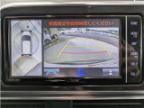 駐車が苦手な方にも安心なバックモニター付き
