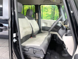 運転席シート廻りは使用感も少なく、良好な状態となっています。丁寧に使われていたことがよくわかりますね。