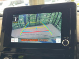 【バックカメラ】駐車時に後方がリアルタイム映像で確認できます。大型商業施設や立体駐車場での駐車時や、夜間のバック時に大活躍!運転スキルに関わらず、今や必須となった装備のひとつです!