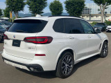 【GLIONグループ GSQUARE】の車輌をご覧頂き、誠にありがとうございます。お客様にピッタリなお車を弊社スタッフがご案内させて頂きます。