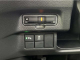車両本体価格が安いのに諸経費を入れると 「?・・・」 え?高くない?諸費用は十分ご納得の上で申し込みを。中古車は本体に整備費用が含まれているのが正常です。