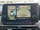 『アラウンドビューモニター』はスムーズな駐車と安全確認をサポートします。