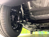 お車を安心してお乗りいただく為には、足回りの定期点検が欠かせません。サービスサポート(有償保証)では無料点検もご提供しており、安心のカーライフをお過ごしいただけるサポート体制が整っています。