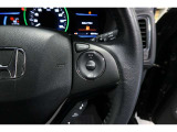 Hondaセンシングの機能のひとつ、アダプティブクルーズコントロール付!アクセルから足を離しても設定したスピードと前車との車間を保ち走行してくれます!車線維持もアシスト☆高速道路で疲労軽減ですね☆