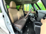 運転席シート廻りは使用感も少なく、良好な状態となっています。丁寧に使われていたことがよくわかりますね。