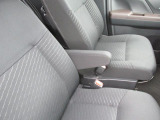 アームレストは運転の疲労軽減になります
