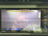 【バックモニター】後ろのカメラの映像をモニターに映し出すことができます!後方の見えない死角や、障害物との距離感をしっかり確認することができます!駐車が苦手な方におすすめです。