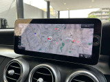 バックカメラにより駐車時の後方確認も楽にできます。