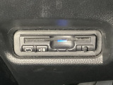 ハンドルの左下にETCがついています。高速道路の料金所の通過も楽々です。 カードの取り出しもしやすい場所についています。