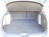 ◆定員乗車時のカーゴルームです。普段のお買い物の荷物やたくさんの収納が可能です。