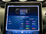 車内を彩るアンビエントライト。いつでもお好みの室内空間を演出してください。