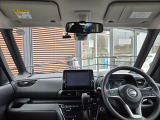 運転席周りの視界もよくハンドルも軽い取り回しなのですごく運転がしやすい車です。