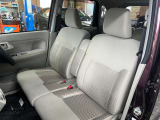 助手席も運転席同様に広く過ごしやすくなってます!
