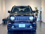 【フロントグリル】7スロットルグリルはJeep伝統の証です。SUVのみにこだわり続けている伝統あるJeep車へお乗り頂いてみてはいかがですか?