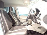 楽な姿勢で座ることが出来るので長時間の運転でも疲れにくいですし体もぶれにくいですよ。