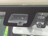 【スズキ セーフティサポート】走行中に前方の車両等を認識し、衝突しそうな時は警報とブレーキで衝突回避と被害軽減をアシスト。より安全にドライブをお楽しみいただけます。