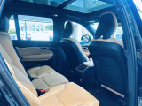 ◆LIBERALAは、輸入車選びの新たなスタイルを提案するインポート・セレクト・ブランドです。オーナー様となる方がクルマから直接感じる感性を第一にした、最良の一台との出会いをコーディネートいたします。