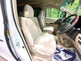 運転席シート廻りは使用感も少なく、良好な状態となっています。丁寧に使われていたことがよくわかりますね。