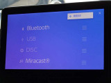 CD・DVD(再生機能)・ブルートゥース等を使用することができます。