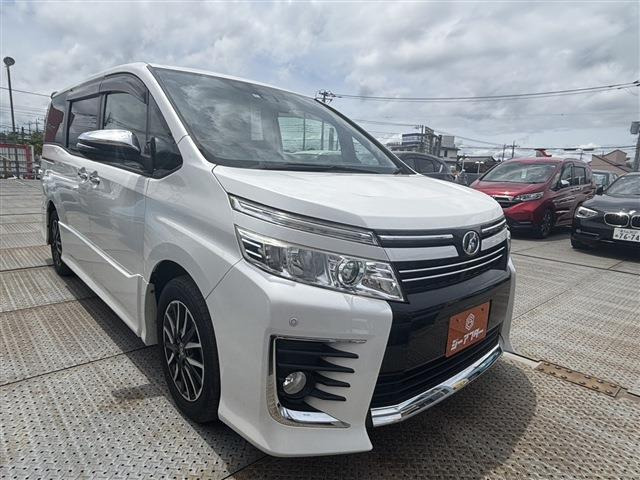 トヨタ ヴォクシー 