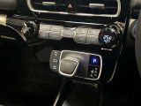 オートエアコンで車内はいつでも快適!エレクトロシフトマチック!シフトレバーはスイッチ感覚で操作出来ます!