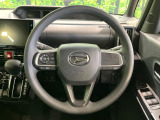 インテリアに合わせたデザインのステアリングは、運転される方のことも考え、運転しやすい形状、大きさです。是非一度、実際に触ってお確かめください。