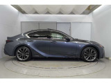 レクサスオーナーズデスク。2年間無料でお使いいただけます。ナビの目的地設定から駐車場案内など、専任コミュニケーターが24時間365日サポートいたします。