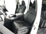 当店では、展示前の車両クリーニングは勿論、ご納車前のクリーニングも手を抜きません!安心のカーライフをご提供致します。