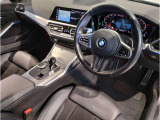 ☆センターパネルを運転席側に僅かに傾けたBMW独特のインパネ☆【駆け抜ける歓び】はここからもスタートしております☆