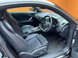 TTクーペ 2.0 TFSI クワトロ 4WD 本革シート