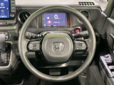 【ステアリングスイッチ】運転中、前方から目線をそらすことなく、オーディオ等の操作が可能な便利機能!安心&快適なドライブを演出してくれます♪