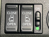 【両側パワースライドドア】スマートキーや運転席のスイッチで後席両側スライドドアの開閉が可能♪電動だから力を入れてドアを開ける必要が無く、小さなお子様でも簡単に開け閉めでき快適です♪