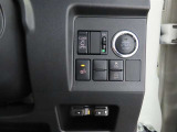 左側電動のスライドドアで楽々スムース!運転席からも開閉の操作もできます♪キーのスイッチひとつで自動開閉できる便利な機能もついてます♪