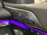 【ハーマンカードン】ハーマン カードンは、優れた音響技術と先進性の高いデザインが融合した、上質なインテリアのようなハイクオリティ・オーディオシステムです。