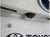 バックカメラが付いているので後方確認が非常にしやすいです。今や運転初心者も熟練者も必須装備!ついていて損はないですね♪