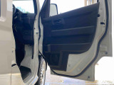 お車の状態をしっかりとお伝えするために1台の車両に付き40枚以上の画像を用意しております。外装はもちろん、室内の装備やお車の特徴などごらんください。
