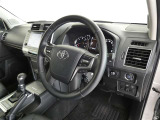 SUVならではの見晴らし良い運転視界で快適なドライブをお楽しみいただけます。