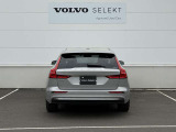 ◆バック/万が一を考え、安全性を重視する方に選ばれているVOLVO車。ドアを開閉するとその重み・厚みに驚くはず