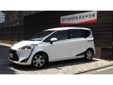 シエンタ HEV ファンベース G クエロは、広い荷室、上質な内装、先進安全装備を備えた5人乗りハイブリッドで、アウトドアや日常使いに最適です。