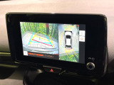 【パノラミックビューモニター】専用のカメラにより、上から見下ろしたような視点で360度クルマの周囲を確認することができます☆死角部分も確認しやすく、狭い場所での切り返しや駐車もスムーズに行えます。