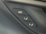 運転席のパワーシートは2名様分までメモリー機能付きです。