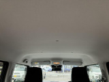 圧迫感の無い車内です。